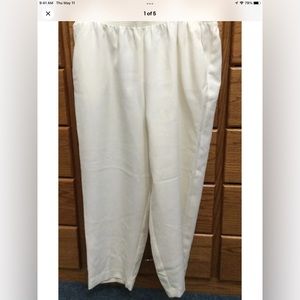 New ALFRED Dunner Proportioned Short Ivory Pants 22W NWT w/ pockets